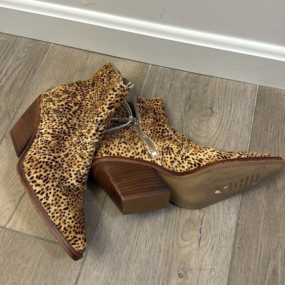 NEW! Dolce Vita Volli Leopard Calf Hair Booties - Size 7 - Picture 12 of 16